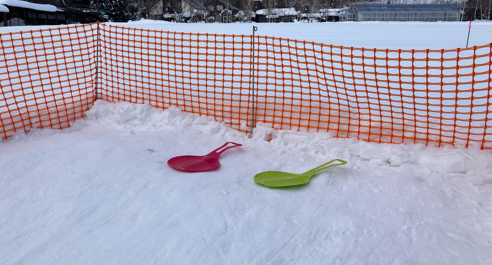 園内にて雪遊びが出来ます