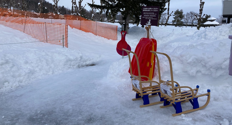 園内では雪遊びが出来ます