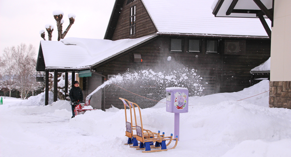 積雪が増え、除雪機が大活躍です